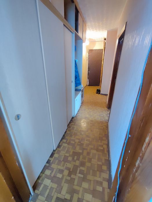 Продается  3-комн (5-18, 4 эт)