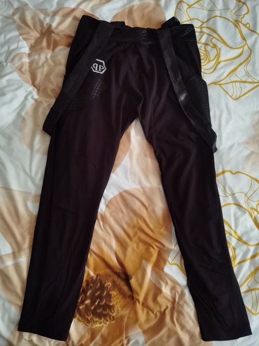 Дамски спортни комплекти