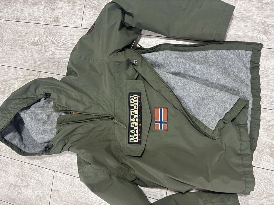 Яке Napapijri тъмно зелено
