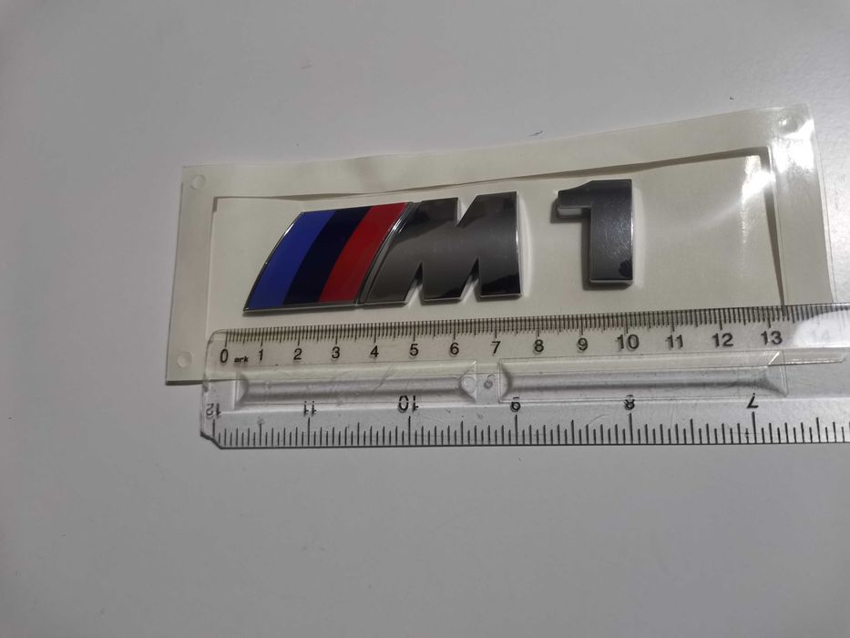 БМВ Bmw 1М сребриста емблема лого