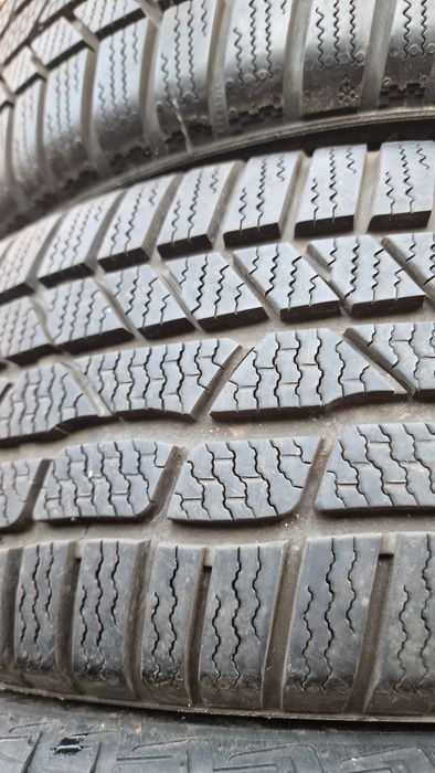 205 55 16 Continental 8 mm 2 anvelope iarna ca noi