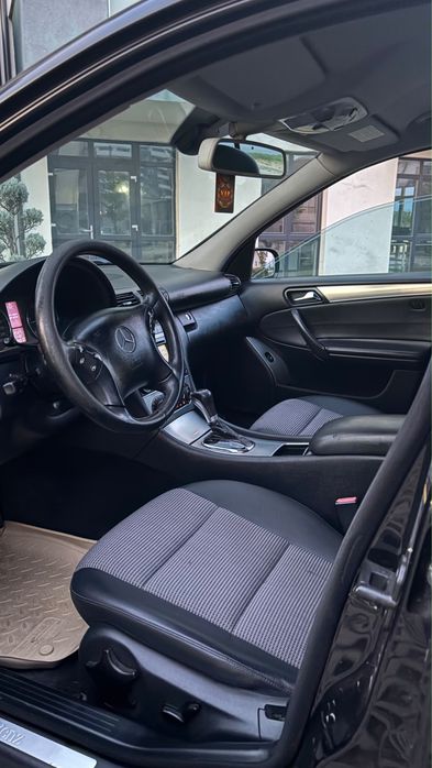 Mercedes C220 2.2 D 150 CP 2008 Facelift Automat AvantGard Primu Nr Rosu Scos Valabil
