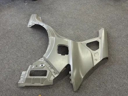 Geely Coolray задний крыло