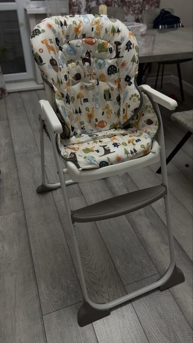 Продам стульчик для кормления бренда Joie
