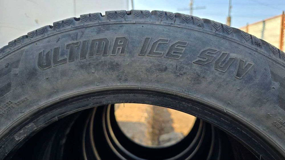 Delmax Ultima Ice 215/60 R17 (4 шины) шипы