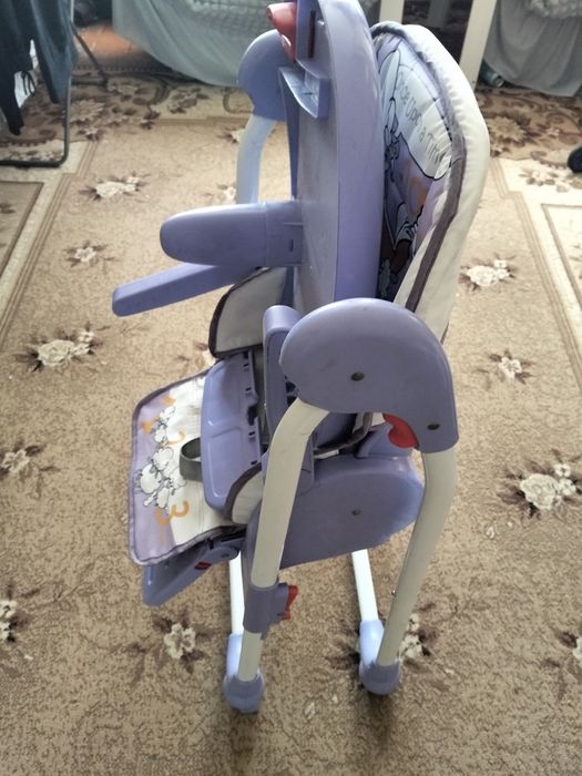 Продам детский стульчик за 3000