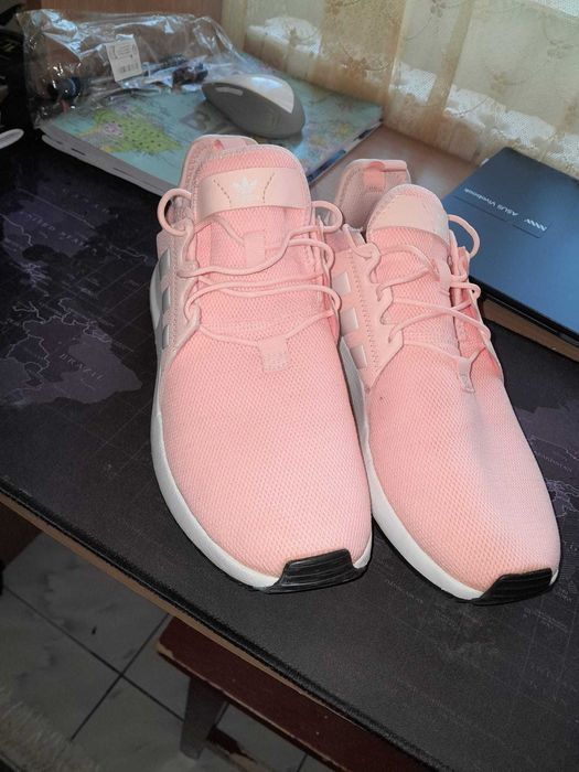 adidasi pt femei Adidasi