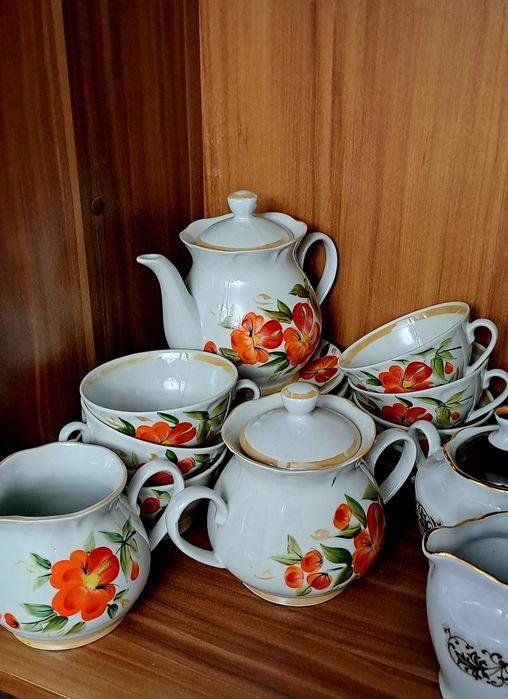 Продам сервизы времен СССР