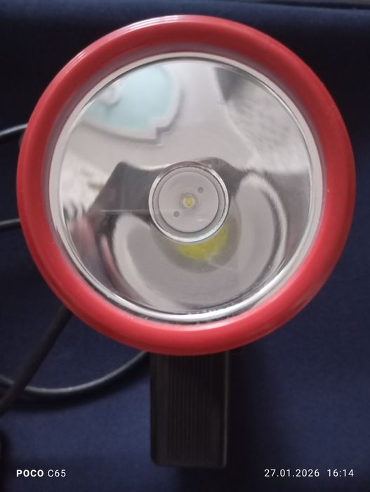 Фонарь фонарик .