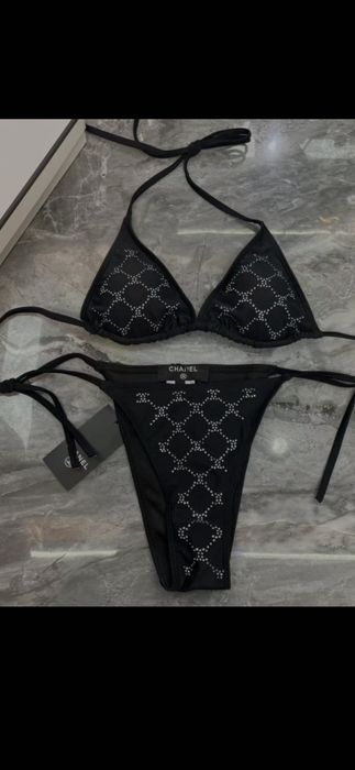 Costum de baie Chanel, model 2026