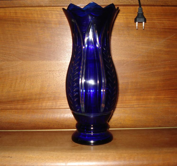 Ваза хрустальная синяя