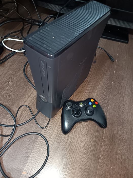 Xbox Slim 360 +GTA V