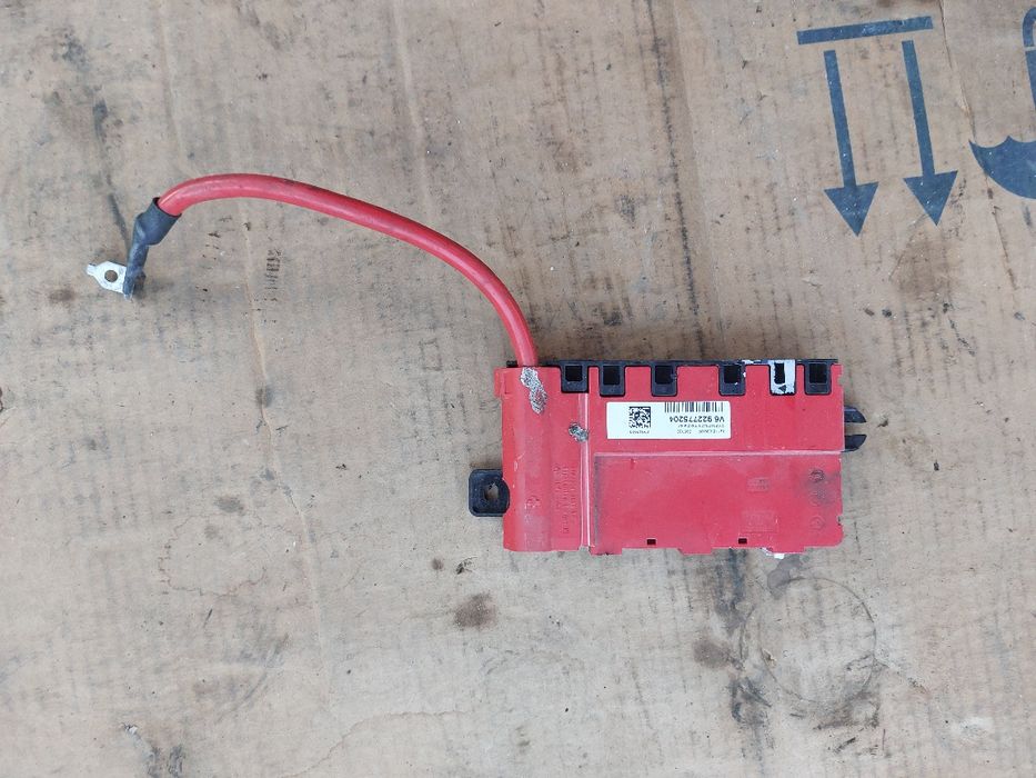 Разпределителна кутия Bmw f30 330d 258кс ф30 330д 258кс n57