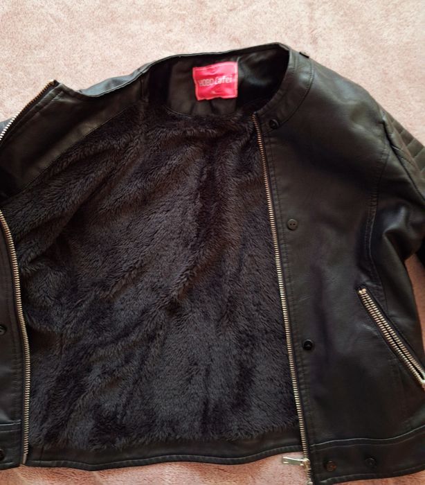 Кожено яке за момиче