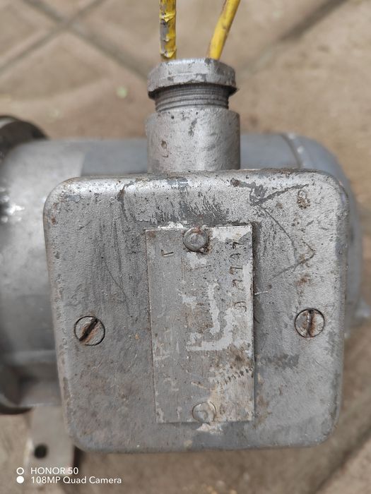 3 броя мотори от перални.