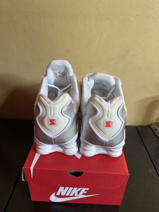 Nike shox noi cu cutie