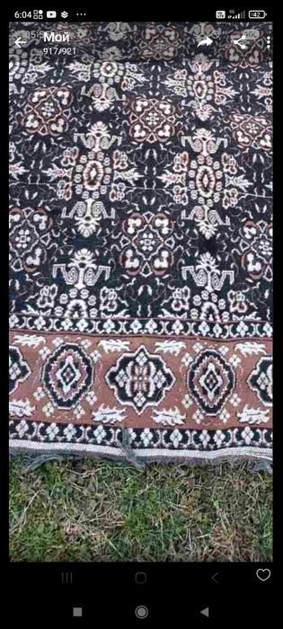 Малък и по голям ръчно тъкани ориенталски килими