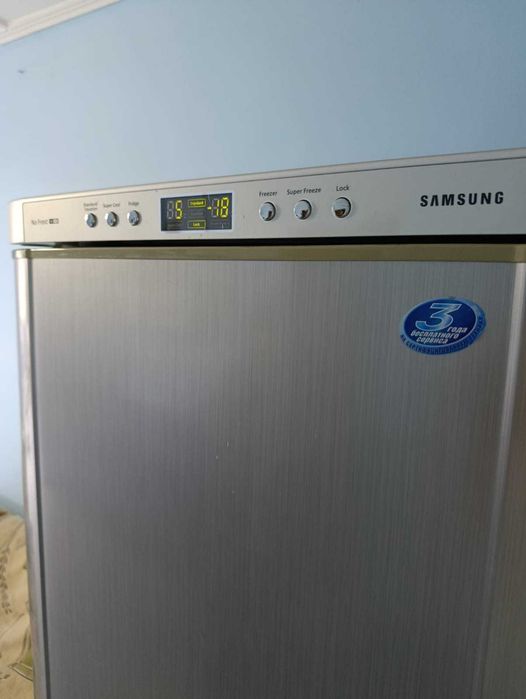 Холодильник SAMSUNG No Frost