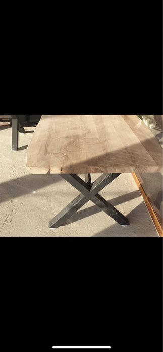 Метални крака за пейка