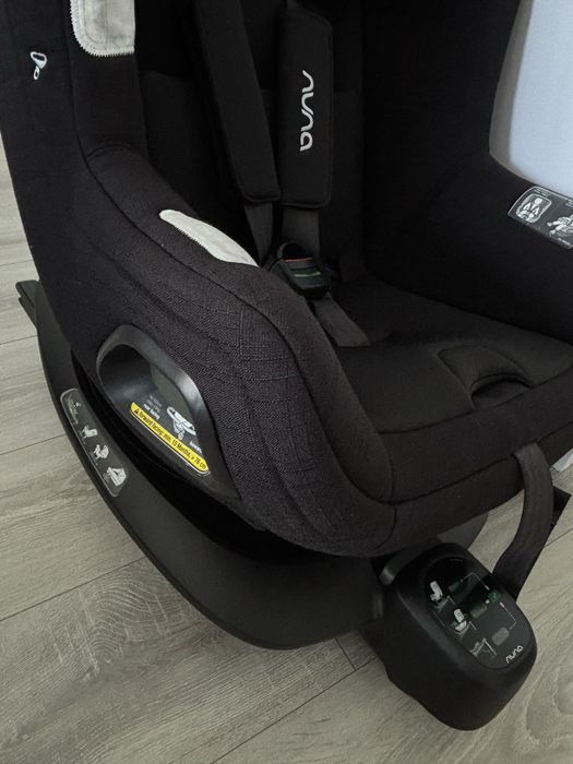 Scaun auto rotativ Nuna