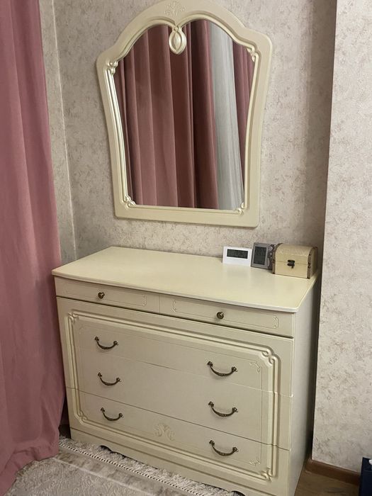 Спальный гарнитур