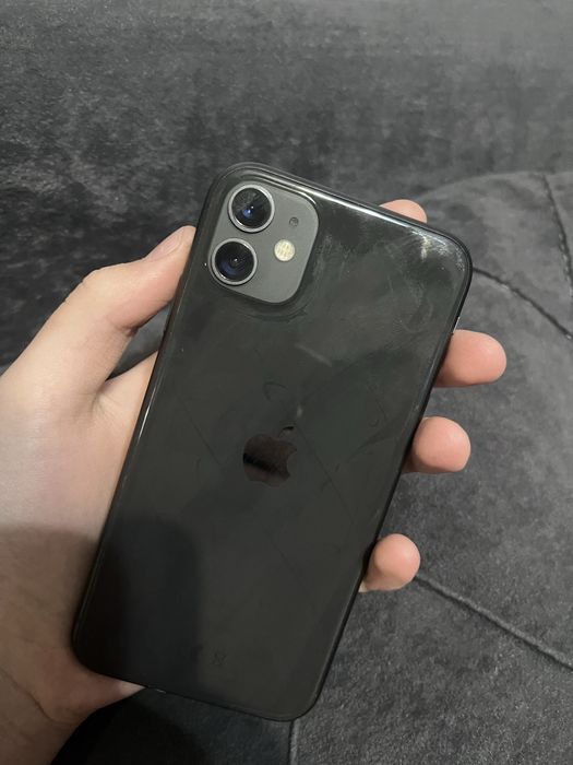 продам айфон 11 73акб