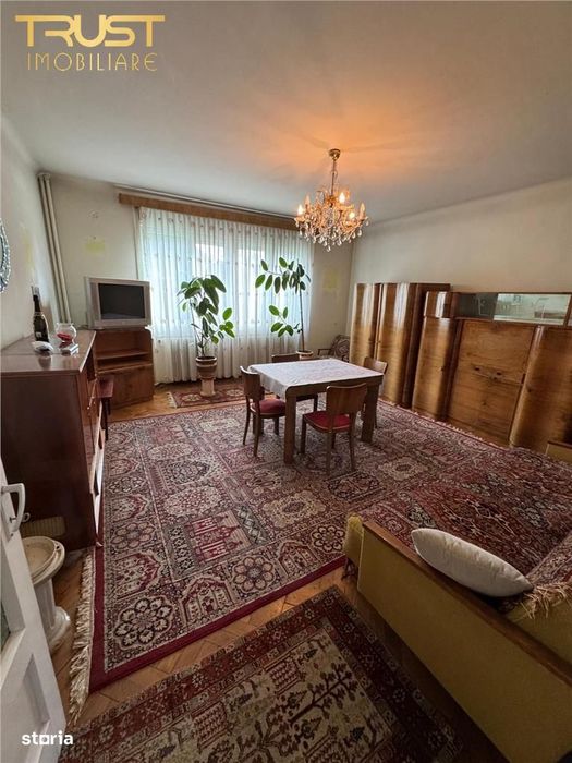 Casa cu 5 camere l 406 MP Teren l Garaj l Andrei Muresanu