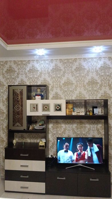 Продам горку в гостиную