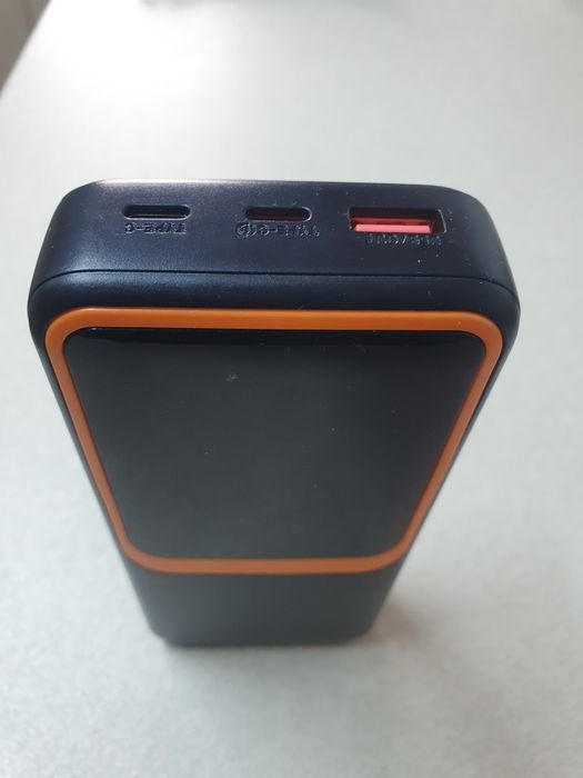 Vând baterie externă  acumulator 20000 mAh pompa de unflat saltele