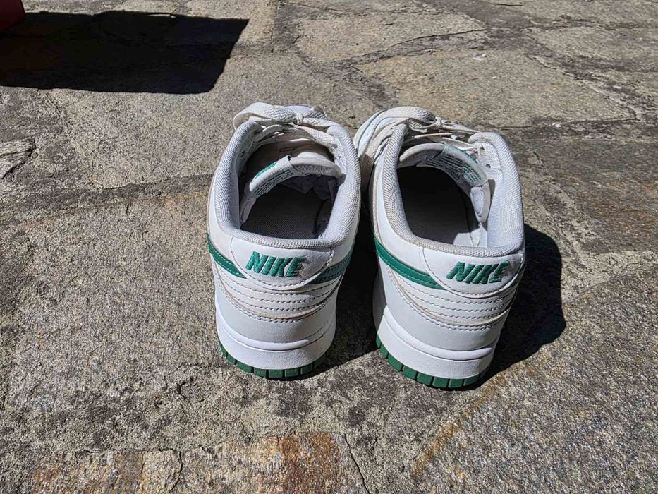 Кецове Nike бели със зелено 43 номер