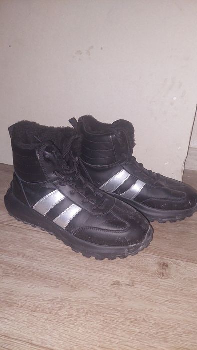 Продам Спортивные Ботинки