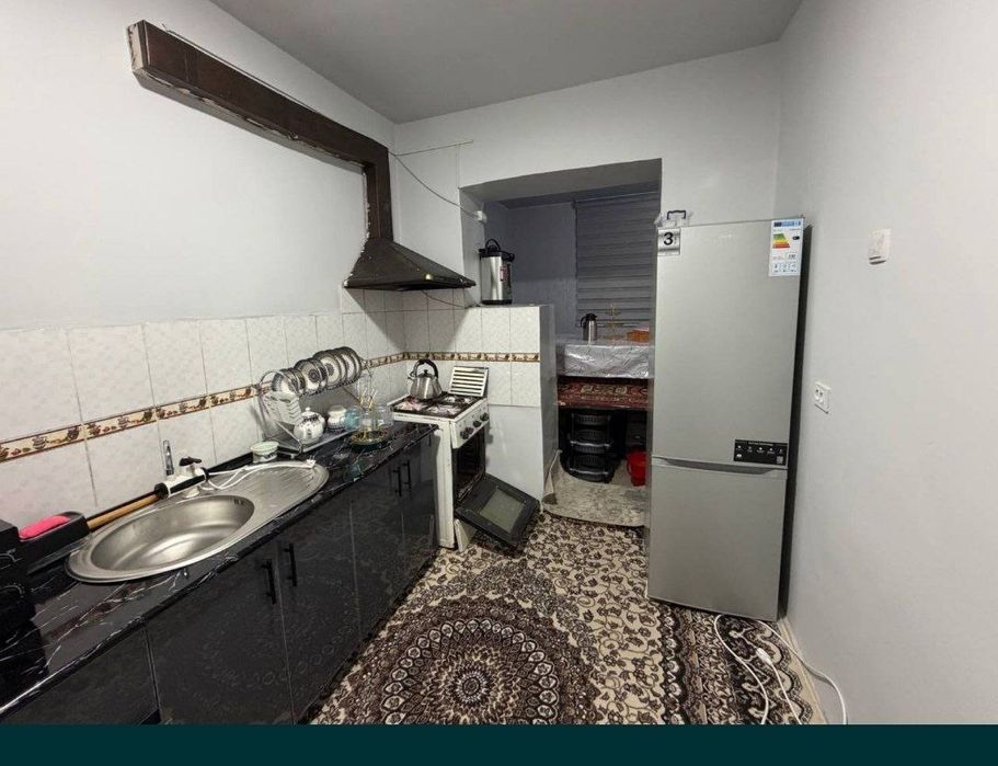 Farhod bozori yonida kvartira bor srichna