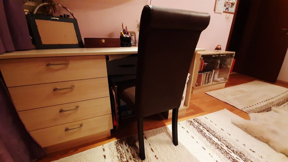 Предлагам обзавеждане на детска стая в много добро състояние с твърд м