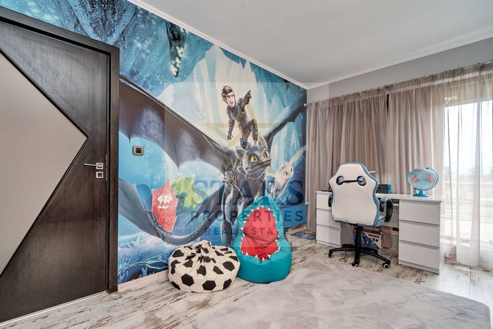 Продажба 4-стаен гр. Варна - м-т Ален мак 203m²