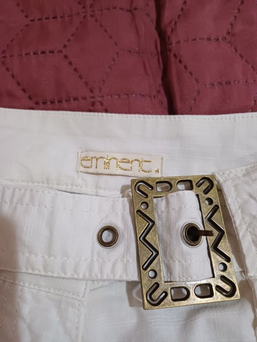 Vand pantaloni scurți, M, Eminent, în stare impecabilă