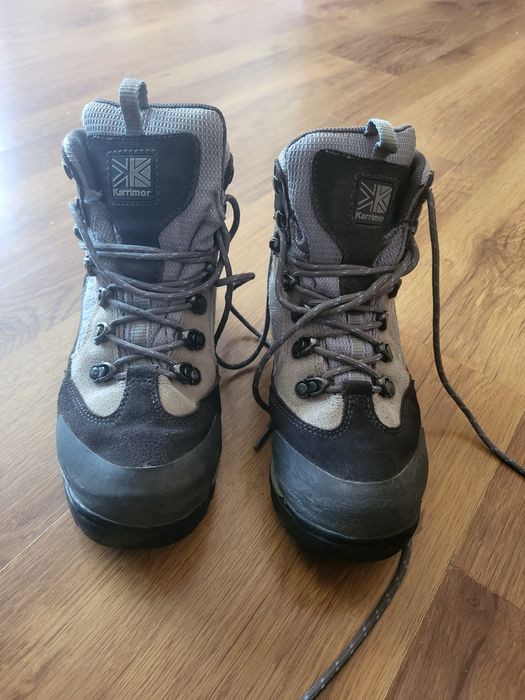 Туристически обувки