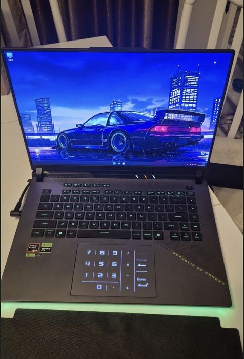 Laptop Gaming Asus ROG Strix G16 G614FR