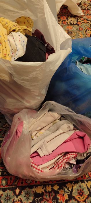 Вязаное платье.Много детской одежды