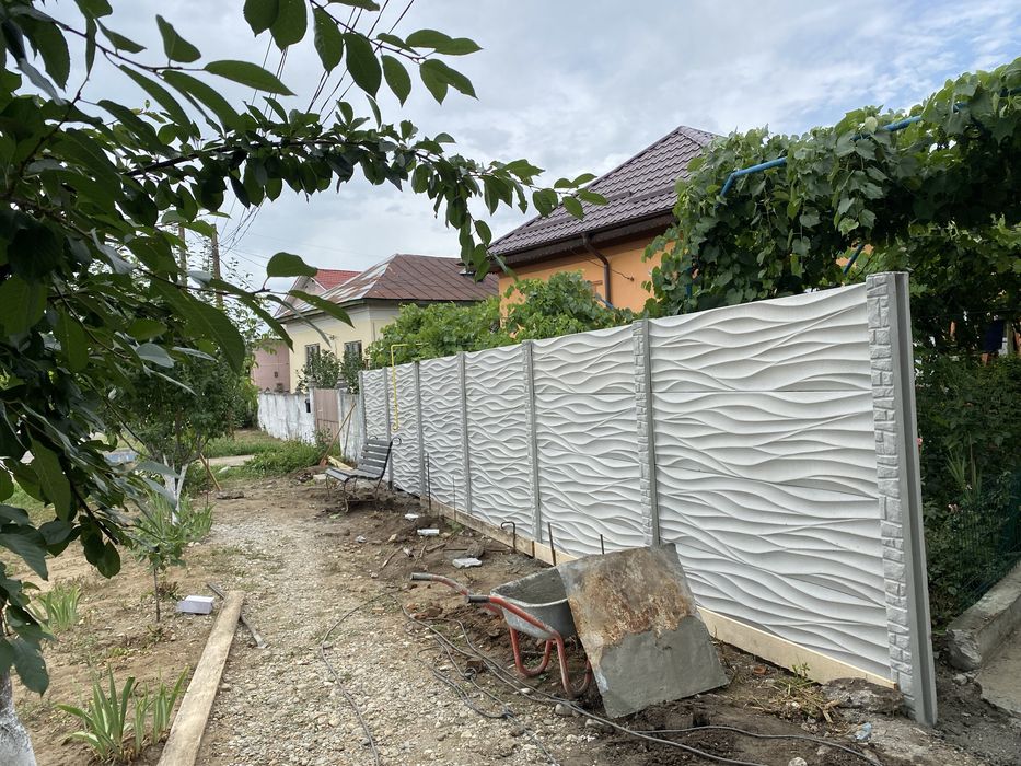 Gard din placi de beton