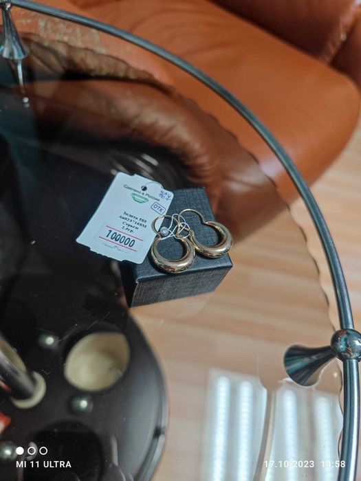 продам золотые серьги