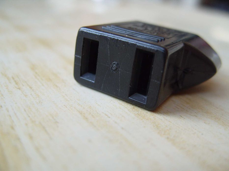 Мрежов адаптер от US (американски) към EU (европейски)