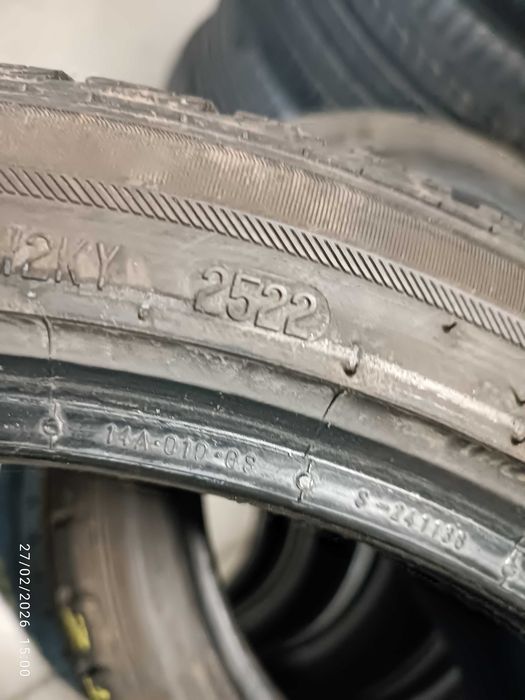 2бр.зимни гуми 215/40/17 Barum