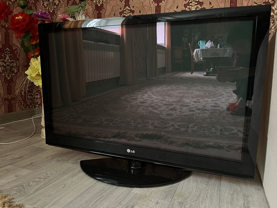 продам телевизор