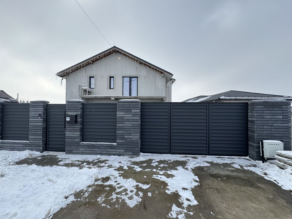 Gard din tabla cutata model CRT18 vopsit mat pe ambele parti 0,50mm