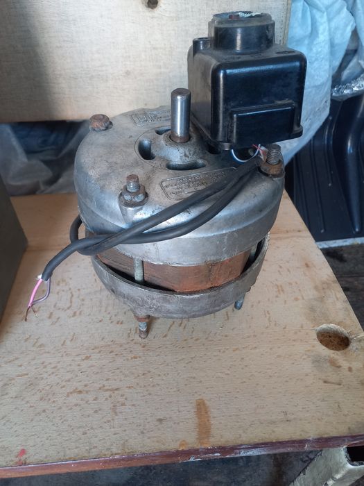 Продам электродвигатель