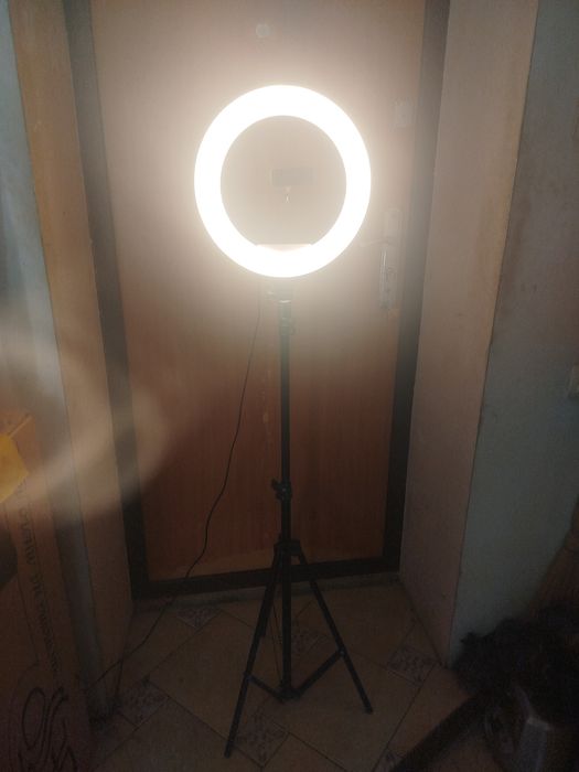 Кольцевая лампа. 3 режимов.