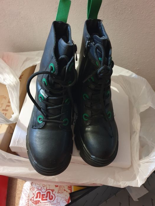 Продаю ботинки для девочки