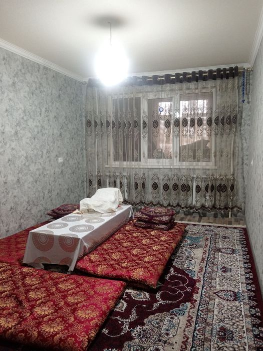 Чирчик шахар 3 м/р 2х Нархи 32.000$ Бош толов ва паспорт бн Ипотека