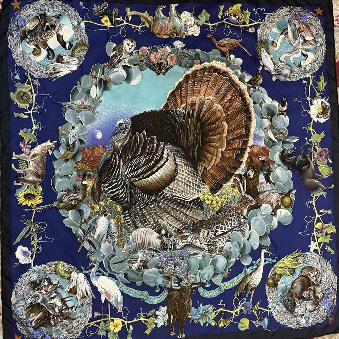 Esarfă Hermes , mătase 100 %,piesă de colecție.