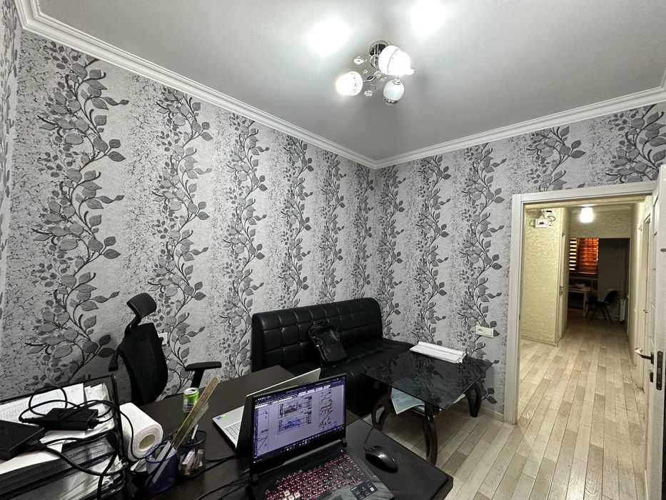 Продаётся 4/1/5 квартира можно под Офис Ц-26 1-линия